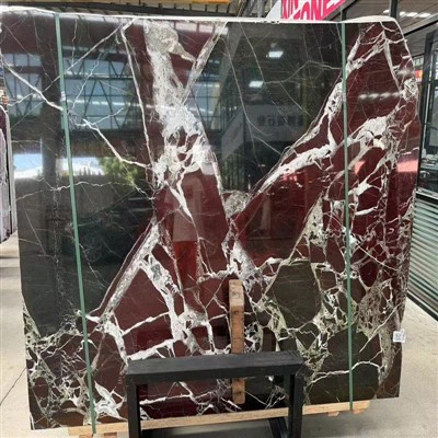 Pot fi folosite bilele roșii în jocuri?